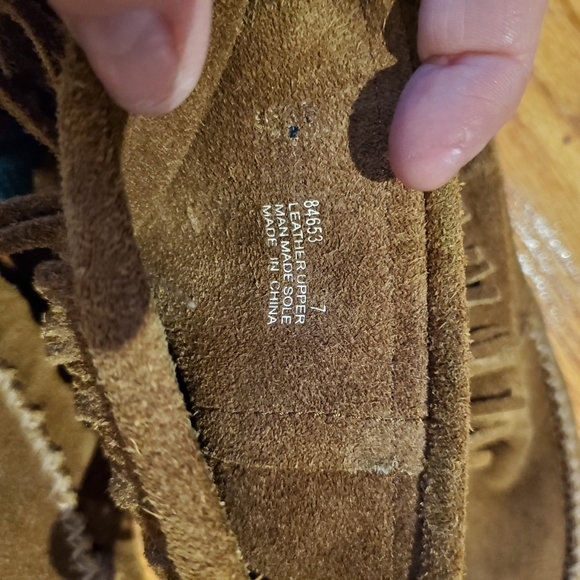 Minnetonka size 6 chocolate brown 2 layer fringe boots, used, good condition - Picture 7 of 10